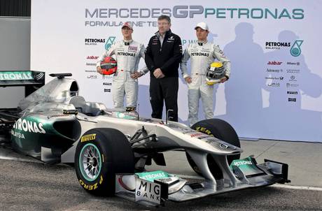 Mercedes e Schumacher pronti al riscatto. Presentata la W02 MGP