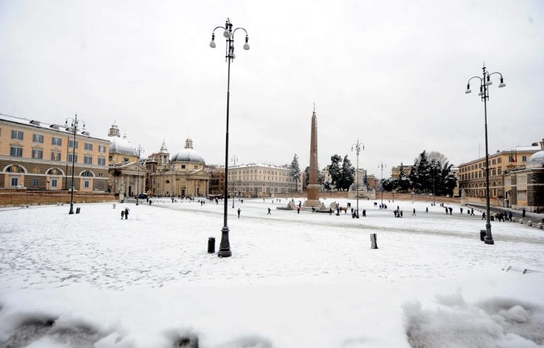 Neve sulla capitale, rinviata a domenica Roma Inter